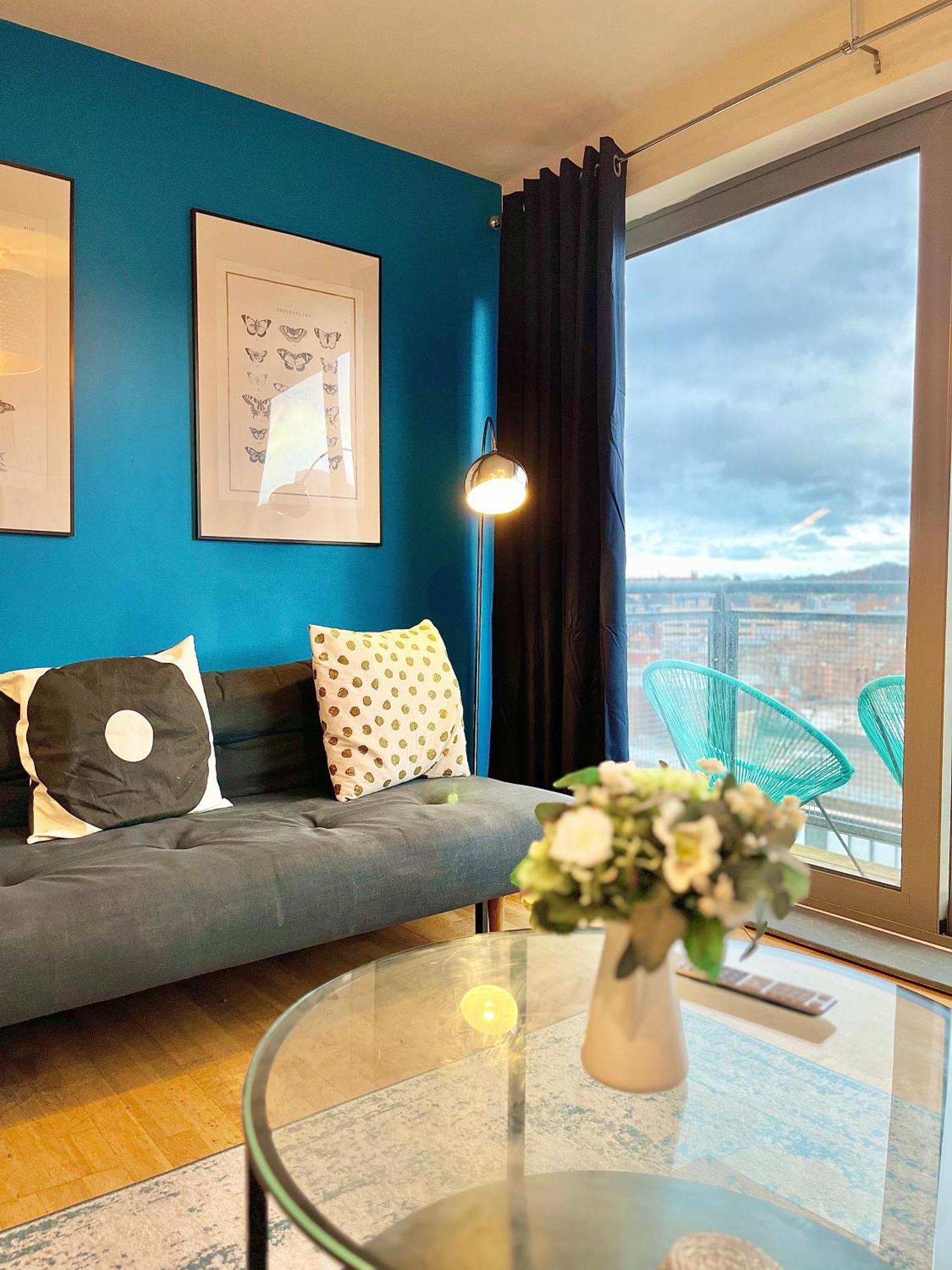 Skyview Apartment By Noknokstay - City Centre With Parking - Group, Family, Business Sheffield Dış mekan fotoğraf